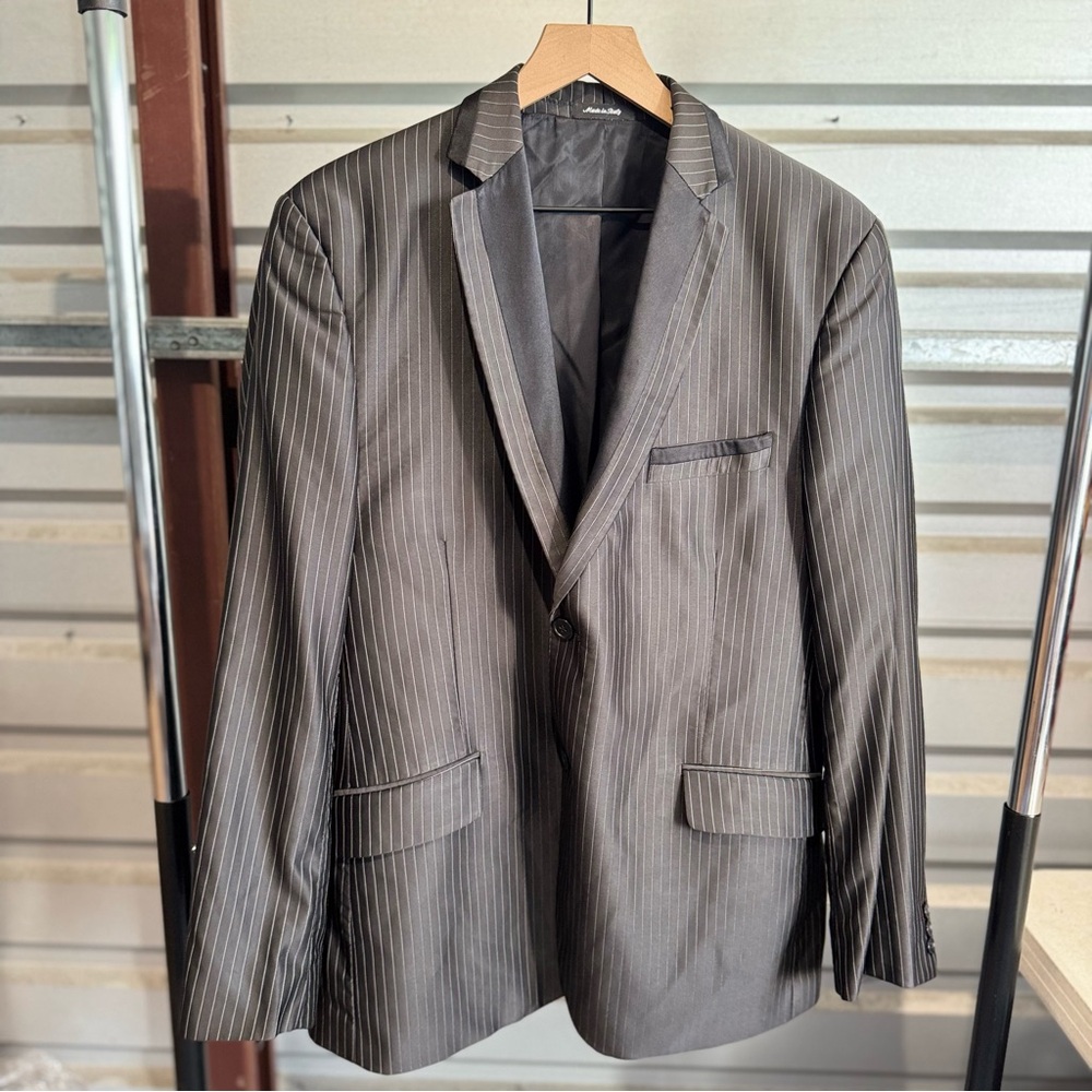 Leonardo Valenti Sophisticated Gray Pinstripe Blazer Sz 56R